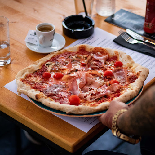 Opinii despre BAR THERAPY în Split - Gastronomija i ugostiteljstvo