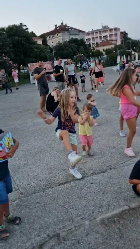 Coctel bar kremerko - Gastronomija i ugostiteljstvo