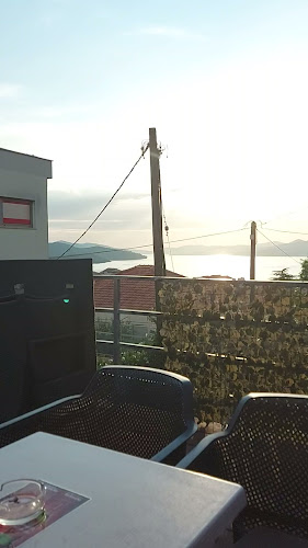 Opinii despre Caffe Bar Tomislav în Okrug Gornji - Gastronomija i ugostiteljstvo