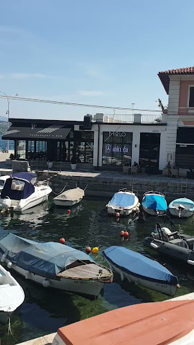 Opinii despre Caffe bar Galija în Opatija - Gastronomija i ugostiteljstvo