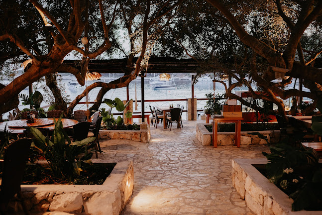 Ulica Palmižana 31, 21450, Hvar