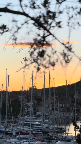 GARDELIN Restoran Luka - Gastronomija i ugostiteljstvo