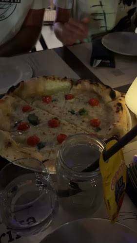 Opinii despre Fabrika bistro în Komiža - Gastronomija i ugostiteljstvo