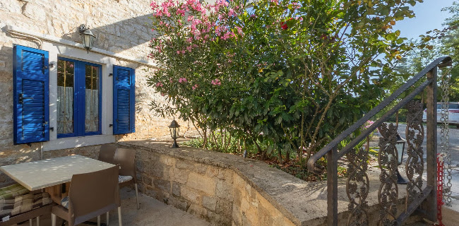 Konoba Farini - Gastronomija i ugostiteljstvo