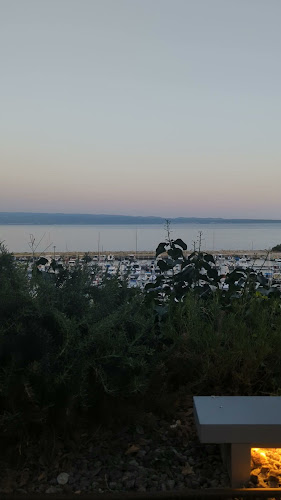 Kadena - Gastronomija i ugostiteljstvo