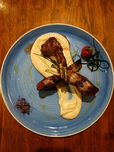 Tomahawk Steakhouse and Sushi Bar - Primošten