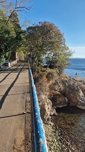 Rožići bb, 51221, Kostrena