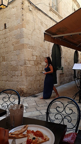 Opinii despre Pizzeria Oliva Dubrovnik în Dubrovnik - Gastronomija i ugostiteljstvo