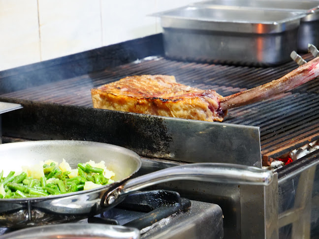 Tomahawk Steakhouse and Sushi Bar - Primošten