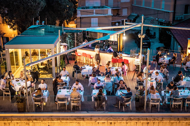 Articok - food and bar