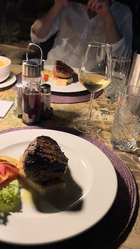 Opinii despre Restaurant Villa Kaliopa în Vis - Gastronomija i ugostiteljstvo