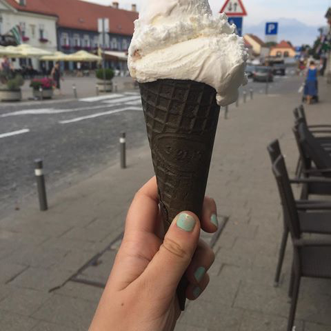 Comentarii opinii despre Nebi