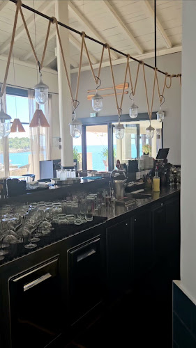 Yacht Bar & Restaurant - Gastronomija i ugostiteljstvo