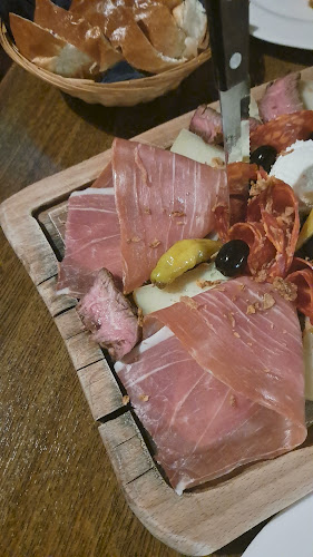 Opinii despre Wild West Trogir în Trogir - Gastronomija i ugostiteljstvo