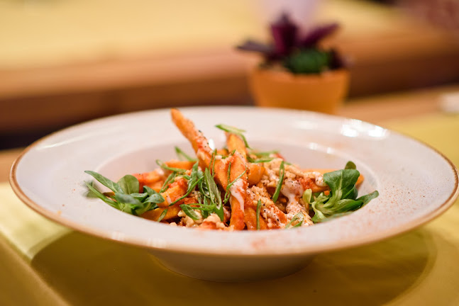 Opinii despre Fig Hvar în Hvar - Gastronomija i ugostiteljstvo