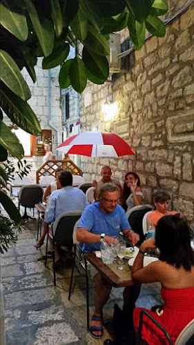 Opinii despre Amfora buffet-pizzeria în Korčula - Gastronomija i ugostiteljstvo