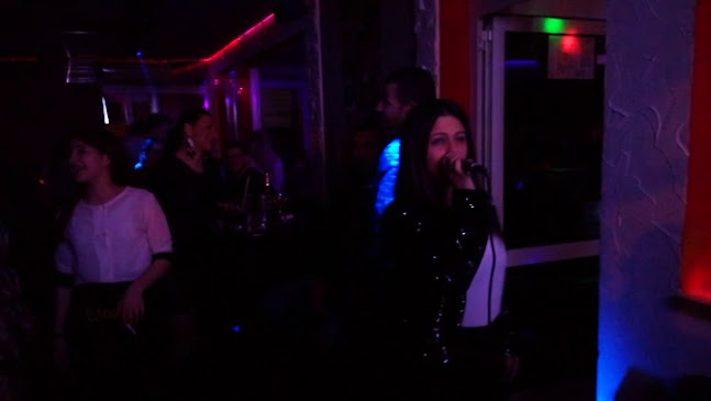 Opinii despre VOX caffe bar în Kaštel Novi - Gastronomija i ugostiteljstvo