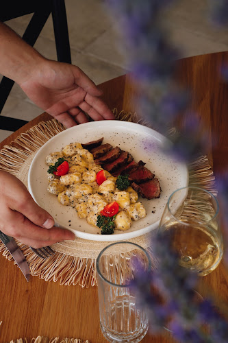 Opinii despre BITES Restaurant în Novalja - Gastronomija i ugostiteljstvo