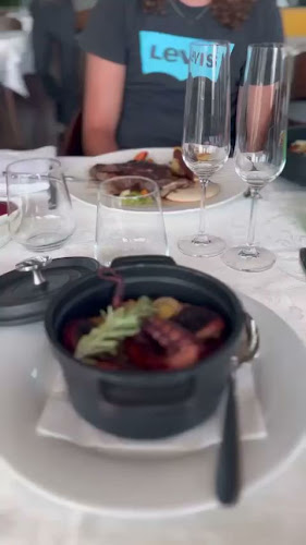 Opinii despre Restoran Spinnaker Marina Kaštela în Kaštel Gomilica - Gastronomija i ugostiteljstvo