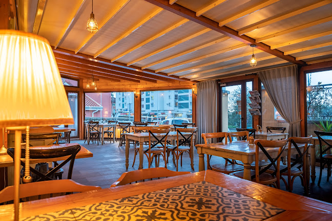 Pizza Place Destino - Gastronomija i ugostiteljstvo