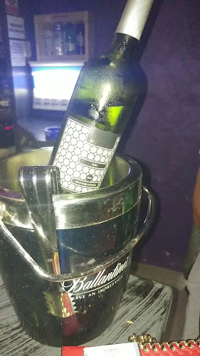 Opinii despre Caffe Bar Virus în Split - Gastronomija i ugostiteljstvo