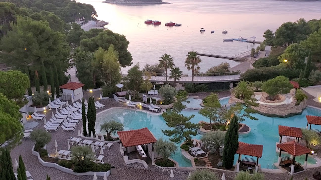 Opinii despre Amfora Hvar Grand Beach Resort în Hvar - Gastronomija i ugostiteljstvo