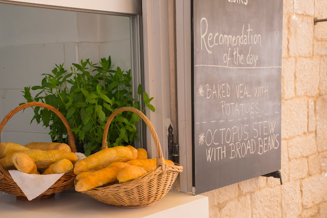 Poljana Grgura Ninskog 3, 21000, Split