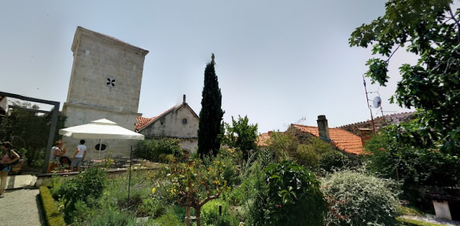 Opinii despre Srednjovjekovni samostanski mediteranski vrt Sv. Lovre în Šibenik - Gastronomija i ugostiteljstvo