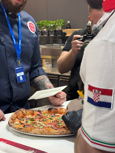 Dubrovačka ul. 20, 21000, Split