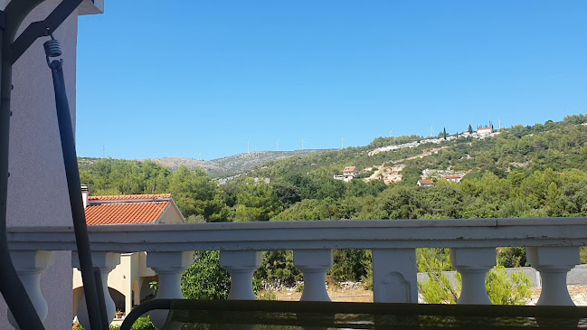 Pansion Kačina - Poljica