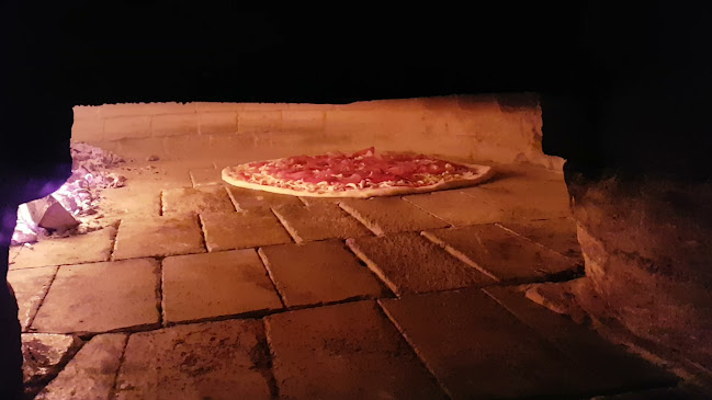 Opinii despre Pizzeria Ivo No1 în Stobreč - Gastronomija i ugostiteljstvo