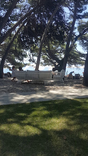 Opinii despre Beach bar "Pink Cricket" în Tučepi - Gastronomija i ugostiteljstvo