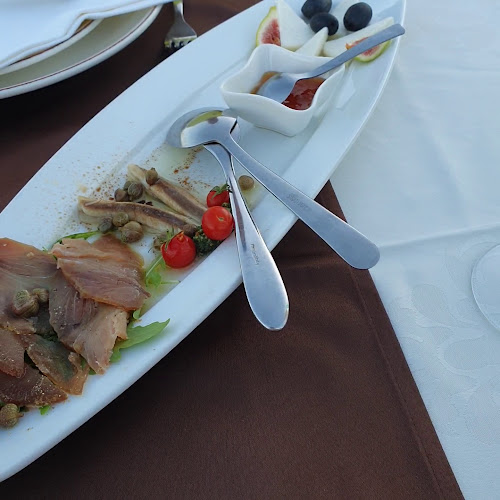 Opinii despre KONOBA MAGIĆ VIS în Vis - Gastronomija i ugostiteljstvo