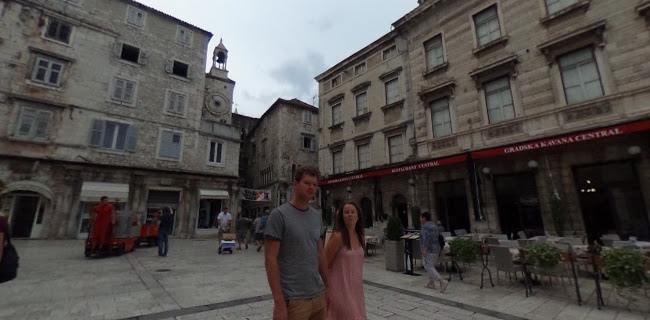 Central Kavana & Restaurant