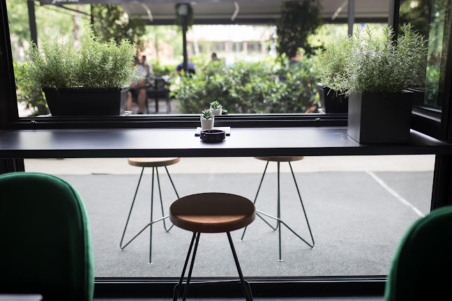 Ul. grada Vukovara 52 e, 10000, Zagreb