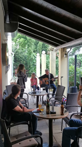 Opinii despre Caffe bar Ruža în Sveti Ivan Zelina - Gastronomija i ugostiteljstvo