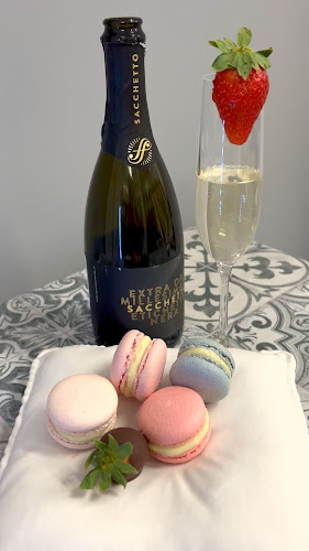 Comentarii opinii despre Love is a piece of cake