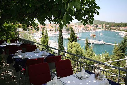 GARDELIN Restoran Luka