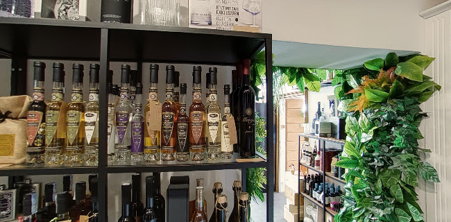 VIJOLA Wine&Tasting Store Hvar