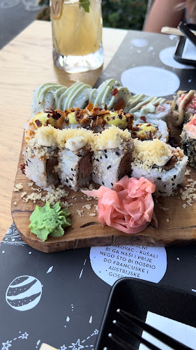 Opinii despre Jellyfish In Space în Zagreb - Gastronomija i ugostiteljstvo