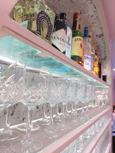 Caffe bar Momento - Gastronomija i ugostiteljstvo