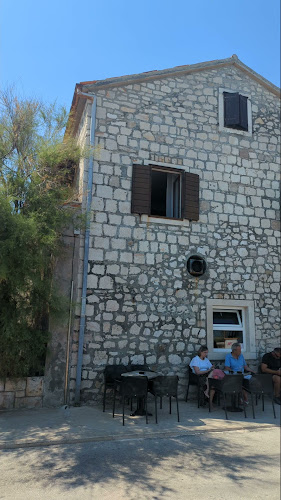 Opinii despre Ben Quick în Supetar - Gastronomija i ugostiteljstvo