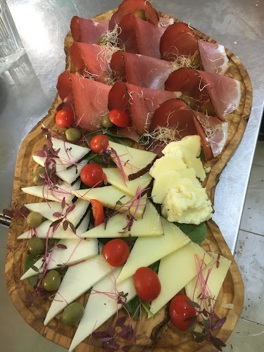 Opinii despre Restaurant Il Golfo în Makarska - Gastronomija i ugostiteljstvo