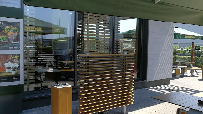 Opinii despre McDonald's Sisak în Sisak - Gastronomija i ugostiteljstvo