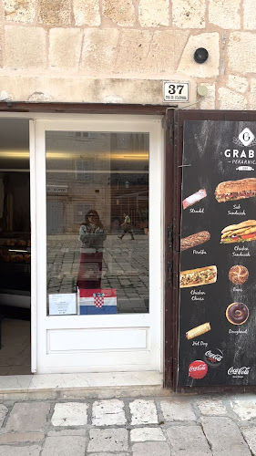 Trg svetog Stjepana 37, 21450, Hvar