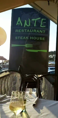 Opinii despre Ante Restaurant Steak House în Starigrad - Gastronomija i ugostiteljstvo