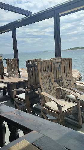 Šetalište Kneza Domagoja 8, 20250, Orebić