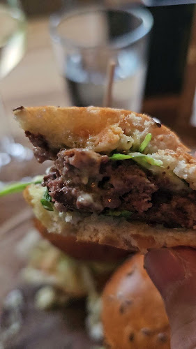 Submarine Burger Frankopanska - Gastronomija i ugostiteljstvo