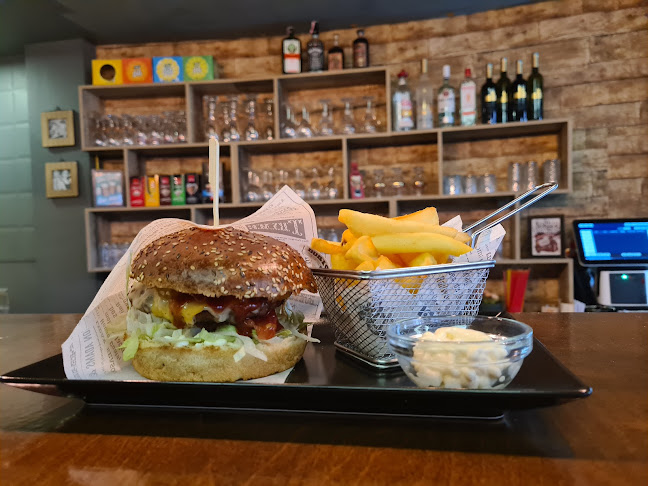 Monument pizza & grill