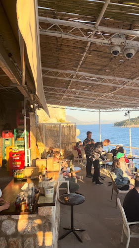 Opinii despre Buža în Dubrovnik - Gastronomija i ugostiteljstvo